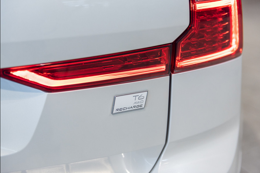Volvo XC60 T6 Aut. Plug-in hybrid R-Design LongRange 360Camera 405pk