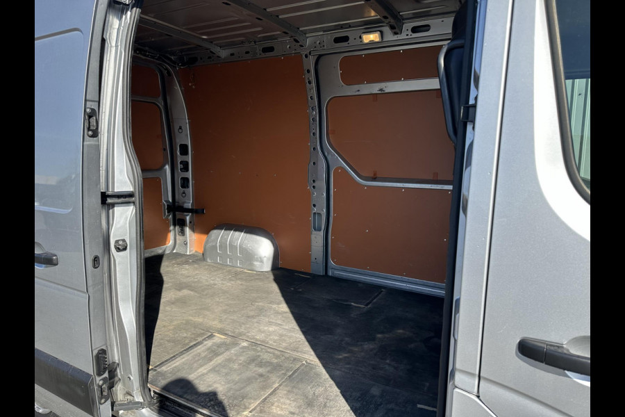 Renault Master T35 2.3 dCi 180 L2H2*A/C*CRUISE*NAVI*CAM*TEL*3PER*