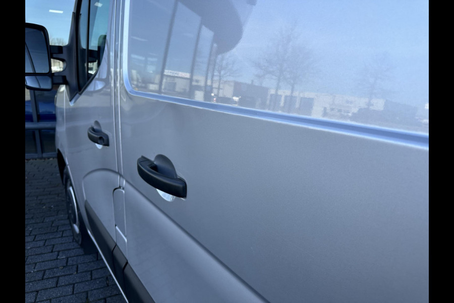 Renault Master T35 2.3 dCi 180 L2H2*A/C*CRUISE*NAVI*CAM*TEL*3PER*