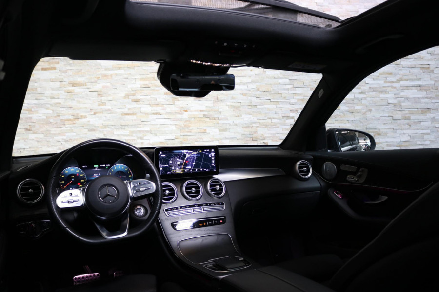 Mercedes-Benz GLC 300e 4MATIC Premium Plus AMG Pakket | PANO | 360 Camera | Luchtvering | Memory | Sfeer | Head up display | Digitaal dashboard | Leder | Stoelkoeling | Orig. NL | VOL OPTIES!