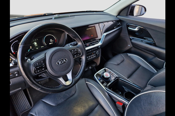 Kia e-Niro ExecutiveLine 64 kWh | Open Dak | Stoelventilatie | JBL | Leder | Adaptive Cruise | BSD |