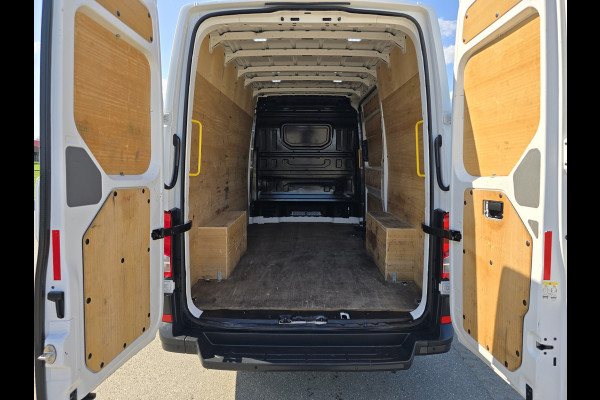 Volkswagen Crafter 35 2.0 TDI L3 H3 Highline - 140 Pk - Euro 6 - Airco - Cruise Control