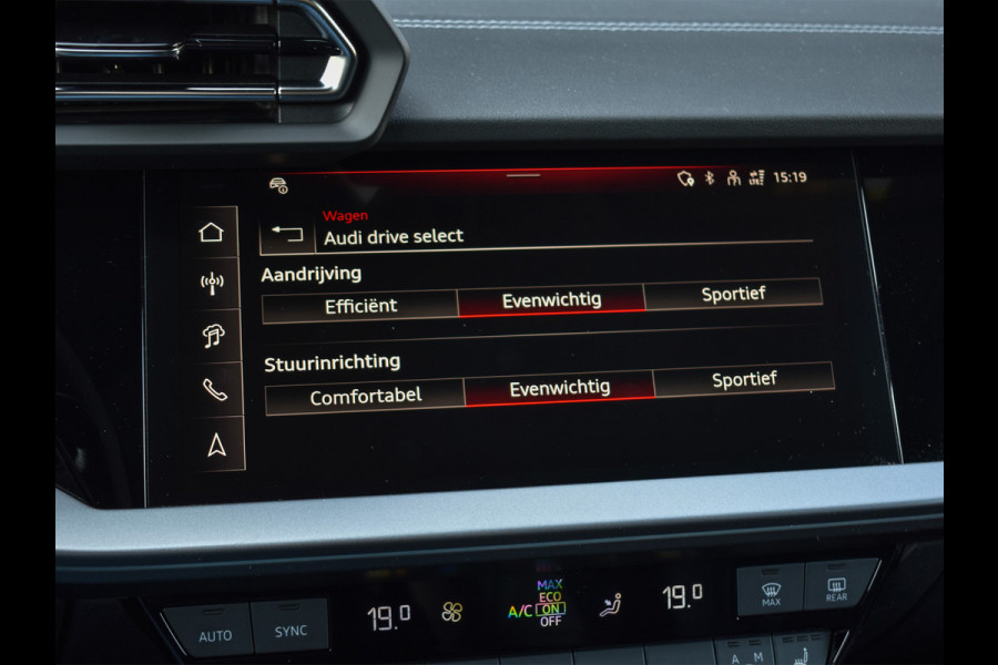 Audi A3 Sportback 45 TFSI e S EDITION COMPETITION | PANORAMADAK | S-SEATS | SONOS SOUND | CAMERA | BLACK-OPTIC | AMBIANCE INTERIEUR