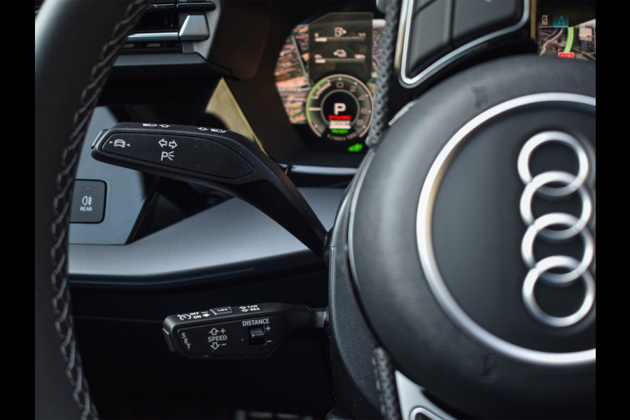 Audi A3 Sportback 45 TFSI e S EDITION COMPETITION | PANORAMADAK | S-SEATS | SONOS SOUND | CAMERA | BLACK-OPTIC | AMBIANCE INTERIEUR