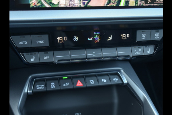 Audi A3 Sportback 45 TFSI e S EDITION COMPETITION | PANORAMADAK | S-SEATS | SONOS SOUND | CAMERA | BLACK-OPTIC | AMBIANCE INTERIEUR