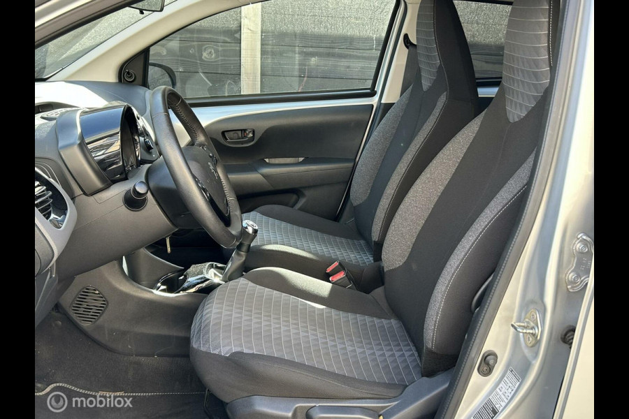 Peugeot 108 1.0 e-VTi Style Airco / LED / Privacy glass / 53.319 km!!