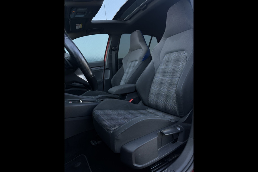 Volkswagen Golf 1.4 eHybrid GTE 245pk FULL PANO CAMERA NAVI SFEER IQ LIGHT