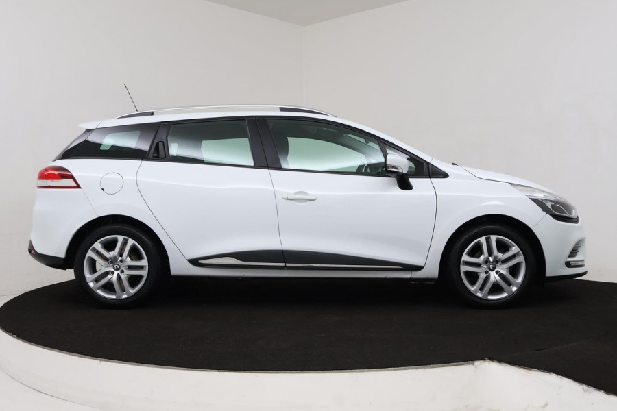 Renault Clio Estate 0.9 TCe Zen (PARKEERSENSOREN, CRUISE CONTROL, NAVIGATIE, BLUETOOTH)