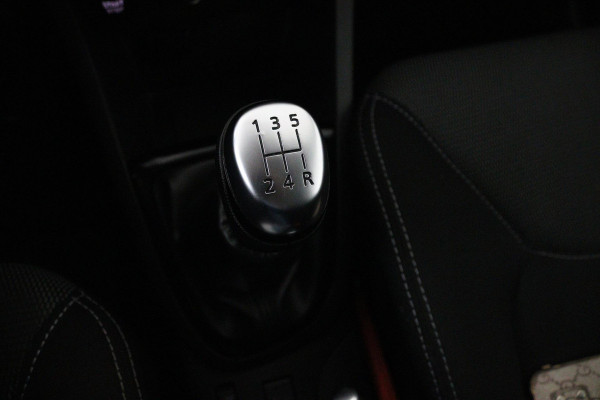 Renault Clio Estate 0.9 TCe Zen (PARKEERSENSOREN, CRUISE CONTROL, NAVIGATIE, BLUETOOTH)