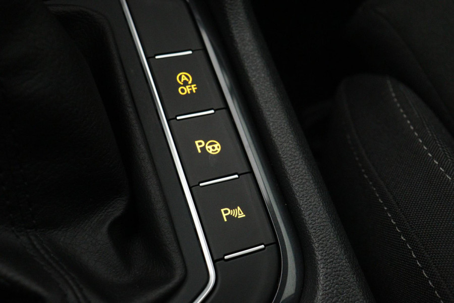 Volkswagen Tiguan Allspace 1.5 TSI Comfortline (PANORAMADAK, NAVI, TREKHAAK WEGKLAPBAAR, CAMERA, STOELVERWARMING,1e EIGENAAR)