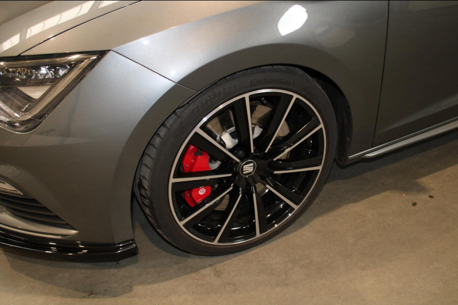 Seat Leon 2.0 TSI CUPRA 300 Performance Pack/Camera/Key les/Brembo