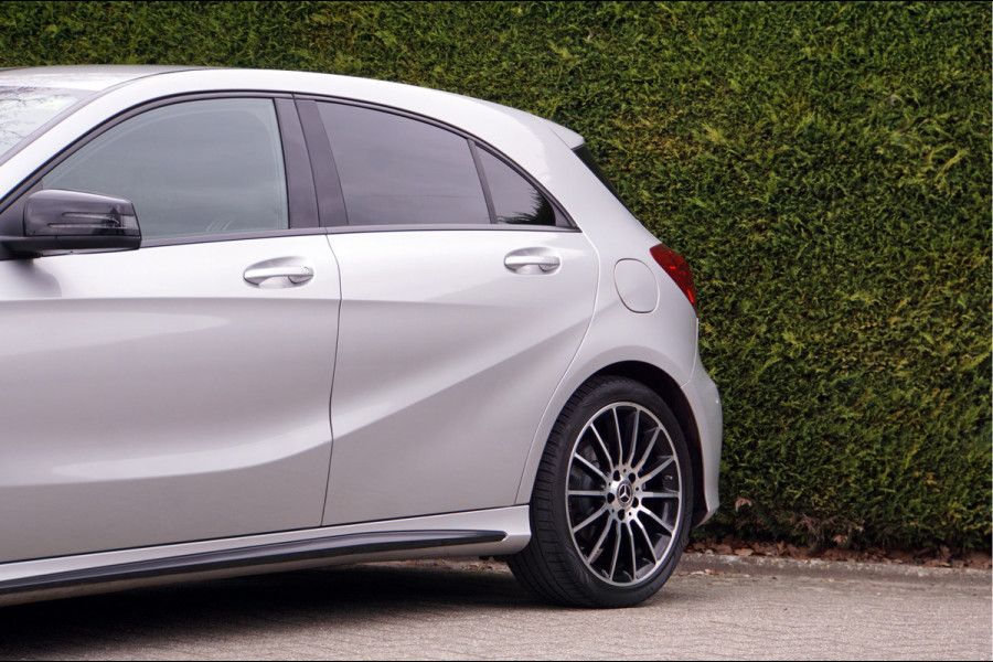 Mercedes-Benz A-Klasse A 180 AMG line WhiteArt Edition Night | Camera Sfeerverlichting Carplay