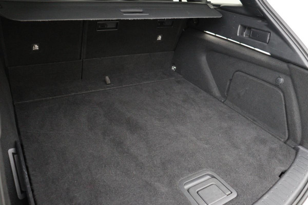 Toyota Corolla 2.0 Hybrid GR-Sport | Stoelverwarming | Adaptive cruise | Carplay | Camera | Full LED | Keyless | Park Assist | Half leder | Sportstoelen