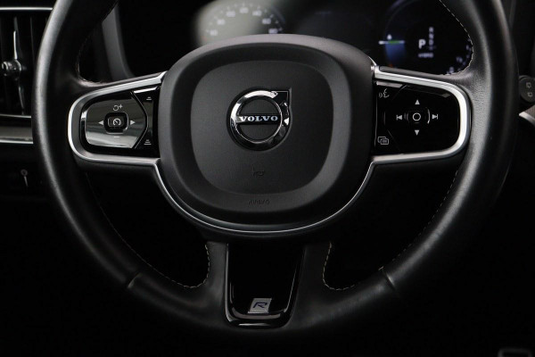 Volvo V60 2.0 T8 Recharge AWD R Design | Stoelverwarming | Harman/Kardon | Camera | Carplay | Memory | Keyless | Half leder | Navigatie | Full LED