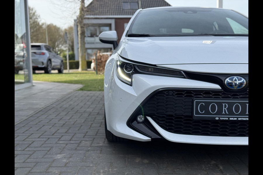 Toyota Corolla 1.8 Hybrid Style | Dodehoekherkenning, Parkeersensoren, Stoel + Stuurverwarming, LED, Apple CarPlay/Android Auto