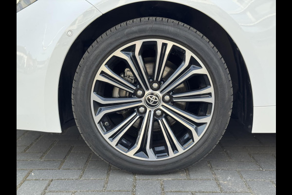 Toyota Corolla 1.8 Hybrid Style | Dodehoekherkenning, Parkeersensoren, Stoel + Stuurverwarming, LED, Apple CarPlay/Android Auto