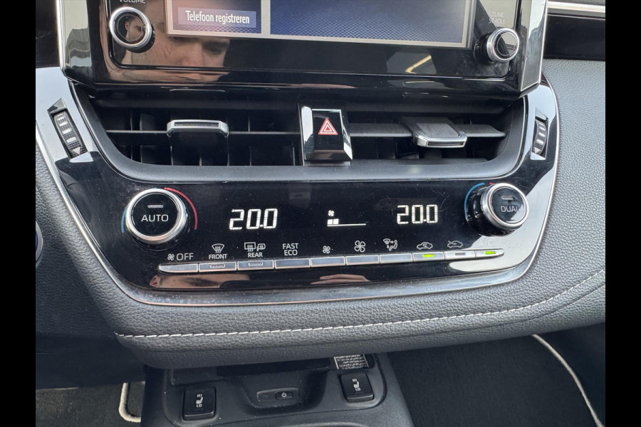 Toyota Corolla 1.8 Hybrid Style | Dodehoekherkenning, Parkeersensoren, Stoel + Stuurverwarming, LED, Apple CarPlay/Android Auto