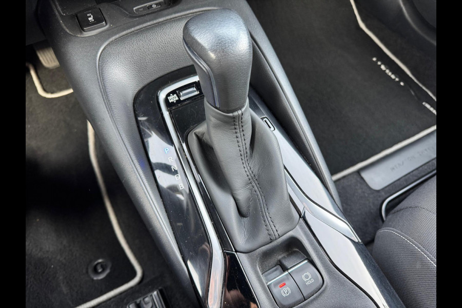 Toyota Corolla 1.8 Hybrid Style | Dodehoekherkenning, Parkeersensoren, Stoel + Stuurverwarming, LED, Apple CarPlay/Android Auto