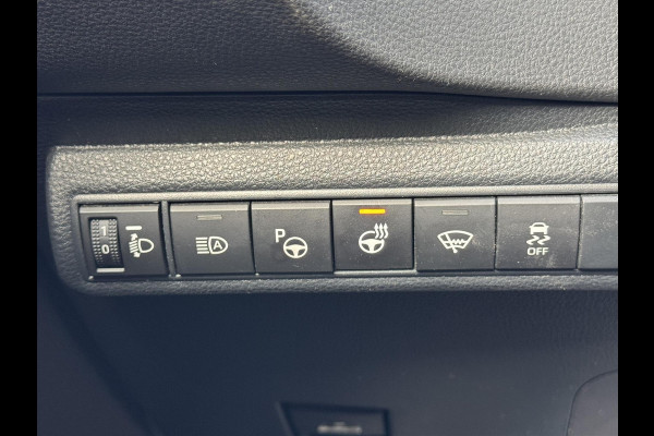 Toyota Corolla 1.8 Hybrid Style | Dodehoekherkenning, Parkeersensoren, Stoel + Stuurverwarming, LED, Apple CarPlay/Android Auto
