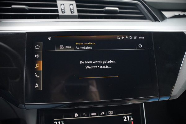 Audi e-tron 50 quattro S edition 71 kWh | S-Line | Panoramadak | Memory Seats | Trekhaak | Luchtvering | Stoelverwarming | Stoelkoeling | Cruise Control | Camera | Keyless | Matrix LED | Leder |