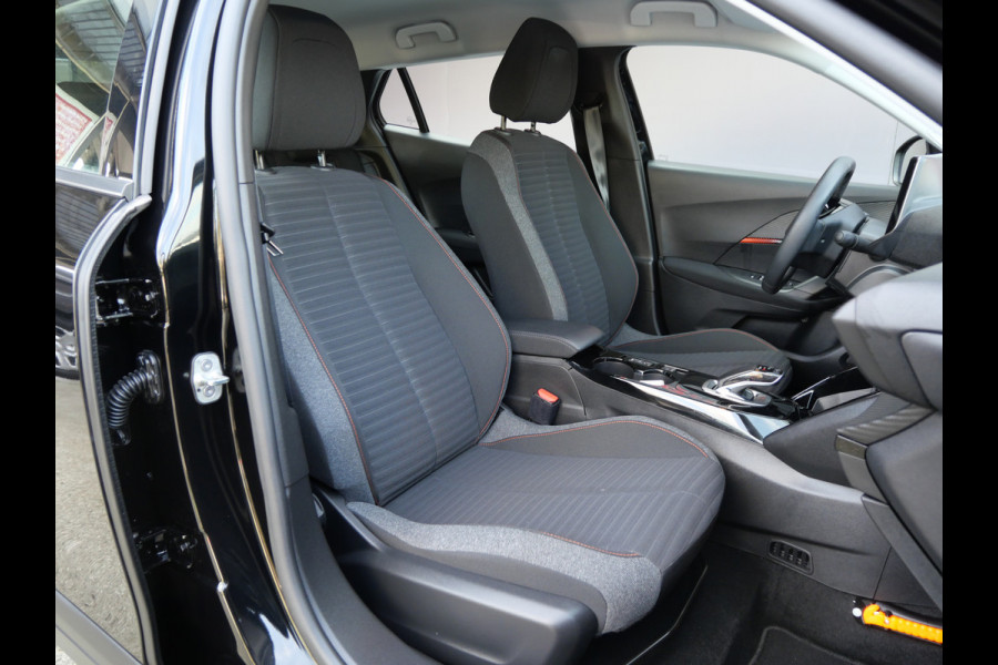 Peugeot e-2008 EV ACTIVE PACK 50 kWh | LED | NAVIGATIE | CARPLAY | CAMERA | 12-2021 | BTW-AUTO!!