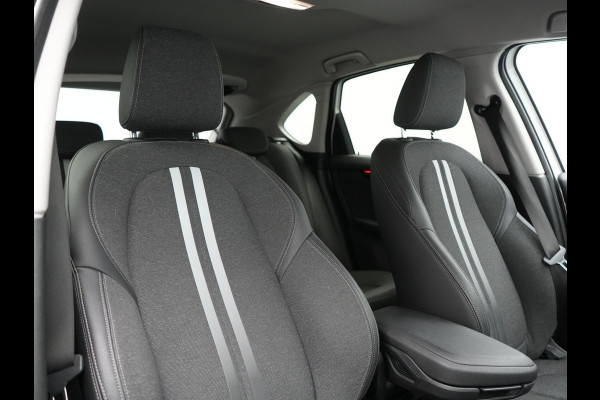 BMW 2 Serie Active Tourer 225xe iPerformance Plug in Hybrid Dealer O.H. PHEV | Sportstoelen Verwarmd | LED Koplampen | Navigatie | Parkeersensoren Voor & Achter | Cruise Control | Climate Control |