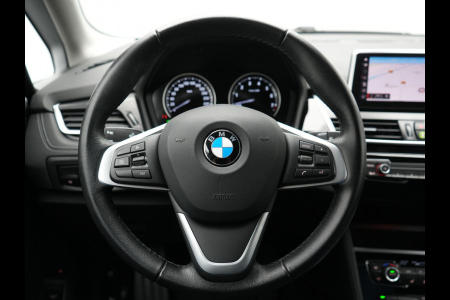 BMW 2 Serie Active Tourer 225xe iPerformance Plug in Hybrid Dealer O.H. PHEV | Sportstoelen Verwarmd | LED Koplampen | Navigatie | Parkeersensoren Voor & Achter | Cruise Control | Climate Control |