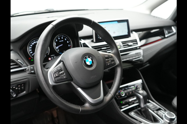 BMW 2 Serie Active Tourer 225xe iPerformance Plug in Hybrid Dealer O.H. PHEV | Sportstoelen Verwarmd | LED Koplampen | Navigatie | Parkeersensoren Voor & Achter | Cruise Control | Climate Control |