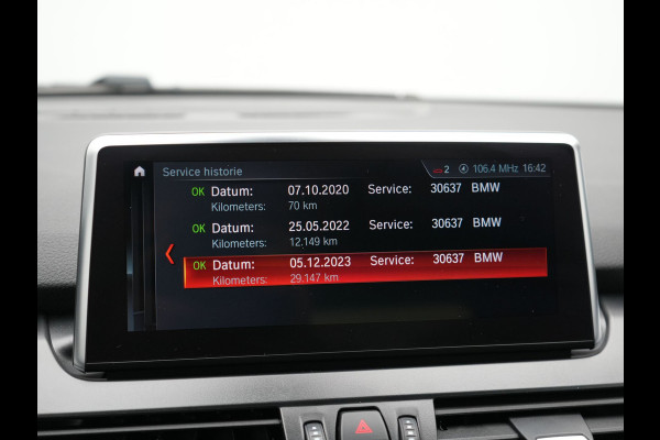 BMW 2 Serie Active Tourer 225xe iPerformance Plug in Hybrid Dealer O.H. PHEV | Sportstoelen Verwarmd | LED Koplampen | Navigatie | Parkeersensoren Voor & Achter | Cruise Control | Climate Control |