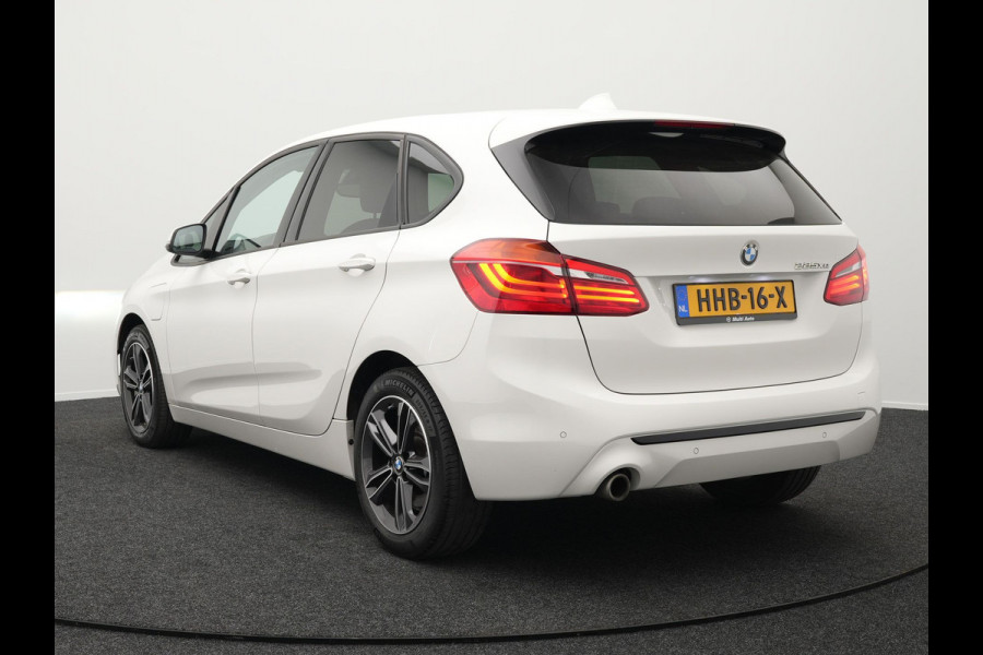 BMW 2 Serie Active Tourer 225xe iPerformance Plug in Hybrid Dealer O.H. PHEV | Sportstoelen Verwarmd | LED Koplampen | Navigatie | Parkeersensoren Voor & Achter | Cruise Control | Climate Control |