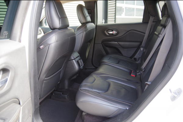 Jeep Cherokee 2.4 LIMITED, 190PK AUT. LEDER, XENON, TREKHAAK, KEYLESS, CAMERA, CRUISE, CLIMA, STOEL/STUUR VERWARMING