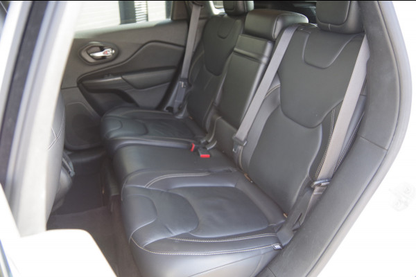 Jeep Cherokee 2.4 LIMITED, 190PK AUT. LEDER, XENON, TREKHAAK, KEYLESS, CAMERA, CRUISE, CLIMA, STOEL/STUUR VERWARMING