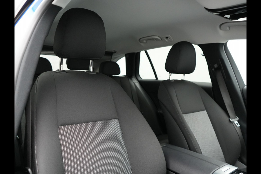 Mercedes-Benz C-Klasse Estate 300 e Plug In Hybrid 320pk PHEV | Adaptive Cruise | Camera | Stoelverwarming | Apple Carplay | DAB | LED |  Navi Full Map | Virtual |