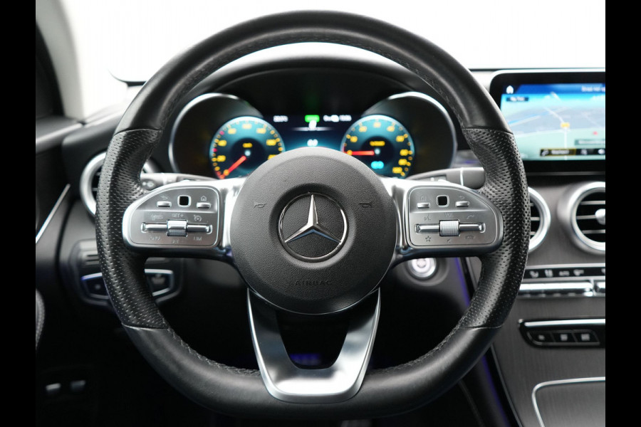 Mercedes-Benz GLC 300e 4MATIC AMG Plug In Hybrid 320pk PHEV | Apple Carplay |  Alcantara Sportstoelen | Sfeerverlichting | Virtual Cockpit | 19"L.M | Night Pakket |