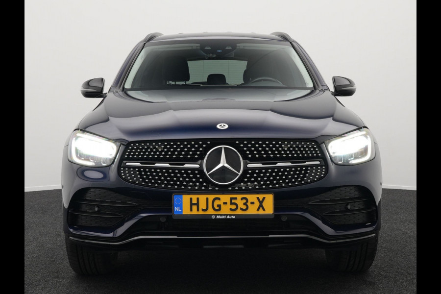 Mercedes-Benz GLC 300e 4MATIC AMG Plug In Hybrid 320pk PHEV | Apple Carplay |  Alcantara Sportstoelen | Sfeerverlichting | Virtual Cockpit | 19"L.M | Night Pakket |