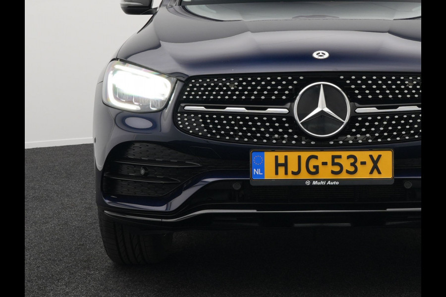 Mercedes-Benz GLC 300e 4MATIC AMG Plug In Hybrid 320pk PHEV | Apple Carplay |  Alcantara Sportstoelen | Sfeerverlichting | Virtual Cockpit | 19"L.M | Night Pakket |
