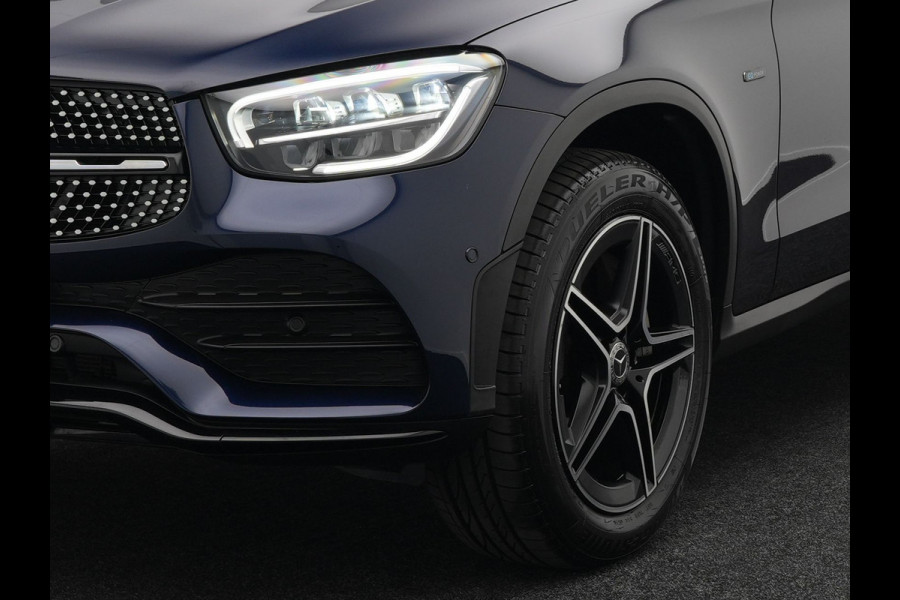 Mercedes-Benz GLC 300e 4MATIC AMG Plug In Hybrid 320pk PHEV | Apple Carplay |  Alcantara Sportstoelen | Sfeerverlichting | Virtual Cockpit | 19"L.M | Night Pakket |