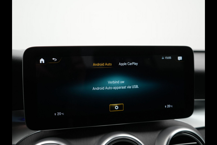 Mercedes-Benz GLC 300e 4MATIC AMG Plug In Hybrid 320pk PHEV | Apple Carplay |  Alcantara Sportstoelen | Sfeerverlichting | Virtual Cockpit | 19"L.M | Night Pakket |