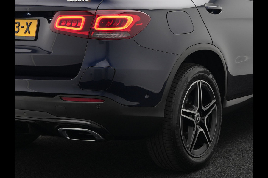 Mercedes-Benz GLC 300e 4MATIC AMG Plug In Hybrid 320pk PHEV | Apple Carplay |  Alcantara Sportstoelen | Sfeerverlichting | Virtual Cockpit | 19"L.M | Night Pakket |