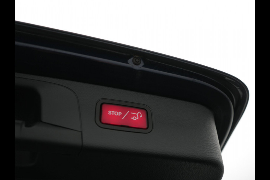 Mercedes-Benz GLC 300e 4MATIC AMG Plug In Hybrid 320pk PHEV | Apple Carplay |  Alcantara Sportstoelen | Sfeerverlichting | Virtual Cockpit | 19"L.M | Night Pakket |