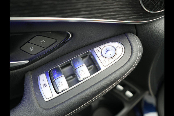 Mercedes-Benz GLC 300e 4MATIC AMG Plug In Hybrid 320pk PHEV | Apple Carplay |  Alcantara Sportstoelen | Sfeerverlichting | Virtual Cockpit | 19"L.M | Night Pakket |