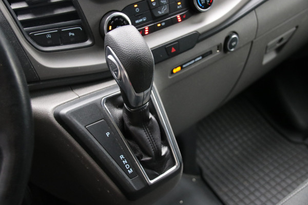Ford Transit Custom 320 2.0 TDCI L2H1 Raptor Edition | Bi-Xenon | CarPlay | Navigatie | Camera | Stoelverwarming | Dodehoek detector | Lane Assist | DAB | 3-Zitter | Dealer onderhouden | Nieuwe APK