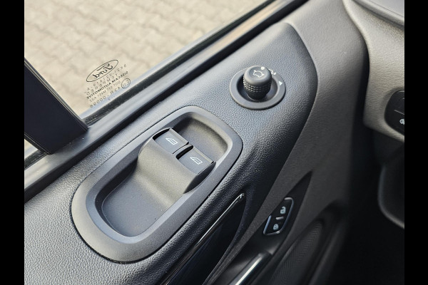 Ford Transit Custom 300 2.0 TDCI L2H1 Limited DC Automaat | Dubbele Cabine | 5-persoons | Adaptive cruise control | Camera | Navigatie