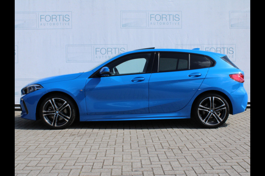 BMW 1-serie 118i Executive Edition NL AUTO | CAMERA | PANO | CARPLAY | ! 2DE PAASDAG GEOPEND VAN 10:00 T/M 17:00 UUR !