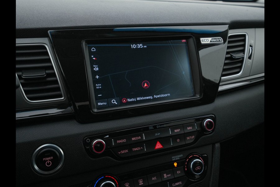 Kia e-Niro ExecutiveLine 64 kWh (INCL-BTW) Aut. *FULL-LEATHER | JBL-AUDIO | FULL-LED | NAVI-FULLMAP | DAB | ADAPT.CRUISE | CAMERA | MEMORY-PACK | LANE-ASSIST | KEYLESS | DIGI-COCKPIT | TOWBAR | 17"ALU*