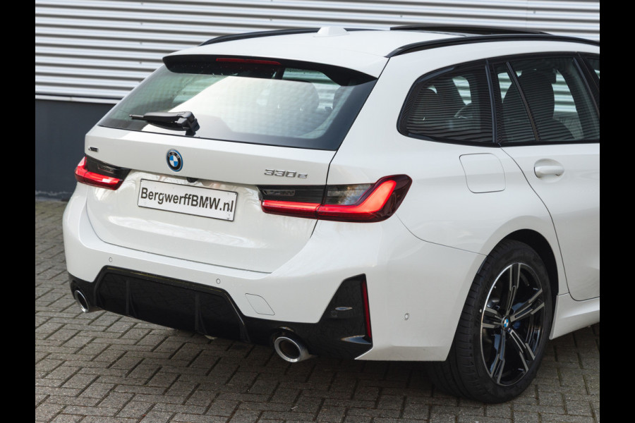 BMW 3 Serie Touring 330e xDrive M-Sport - LCI 2 - Grote Range - Pano - Trekhaak - Harman Kardon