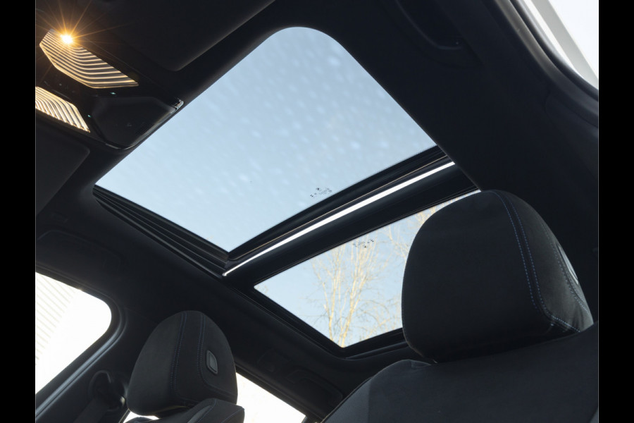BMW 3 Serie Touring 330e xDrive M-Sport - LCI 2 - Grote Range - Pano - Trekhaak - Harman Kardon