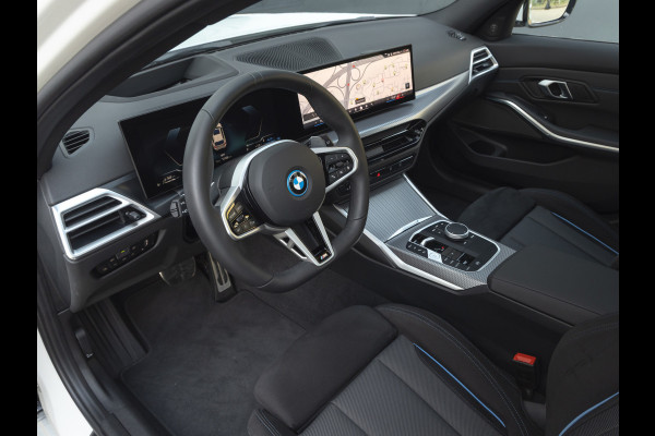 BMW 3 Serie Touring 330e xDrive M-Sport - LCI 2 - Grote Range - Pano - Trekhaak - Harman Kardon