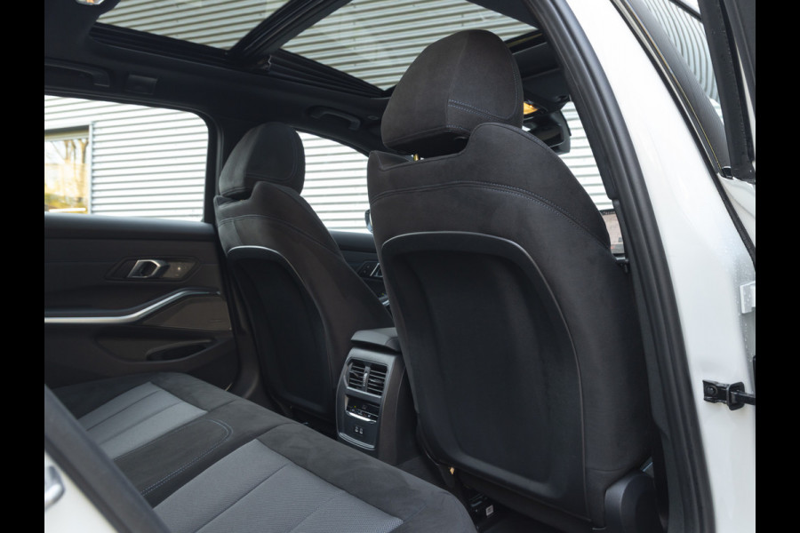 BMW 3 Serie Touring 330e xDrive M-Sport - LCI 2 - Grote Range - Pano - Trekhaak - Harman Kardon