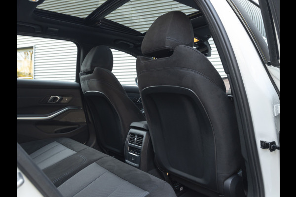 BMW 3 Serie Touring 330e xDrive M-Sport - LCI 2 - Grote Range - Pano - Trekhaak - Harman Kardon